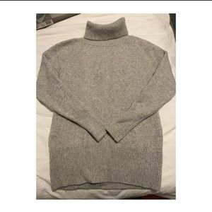 Aritzia babaton sweater